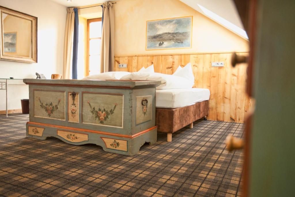 Die Post Landgasthof Aufkirchen Berg am Starnberger See Pokoj fotografie